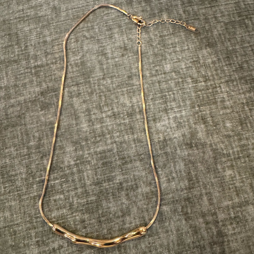 By Adina Eden
Solid Curved Bar Snake Chain Necklace